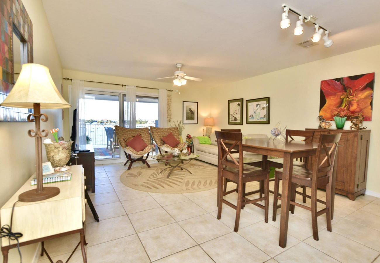 Condominium in Pensacola - B 34