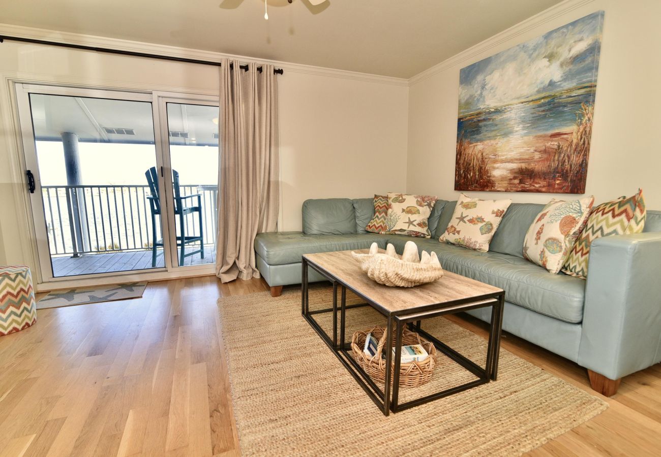 Condominium in Pensacola - C 21